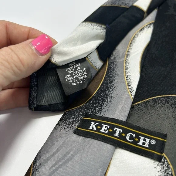 Ketch Geometric Patterned Polyester Men's Tie 56"x3.75" Black, White, & Gray - Picture 4 of 4